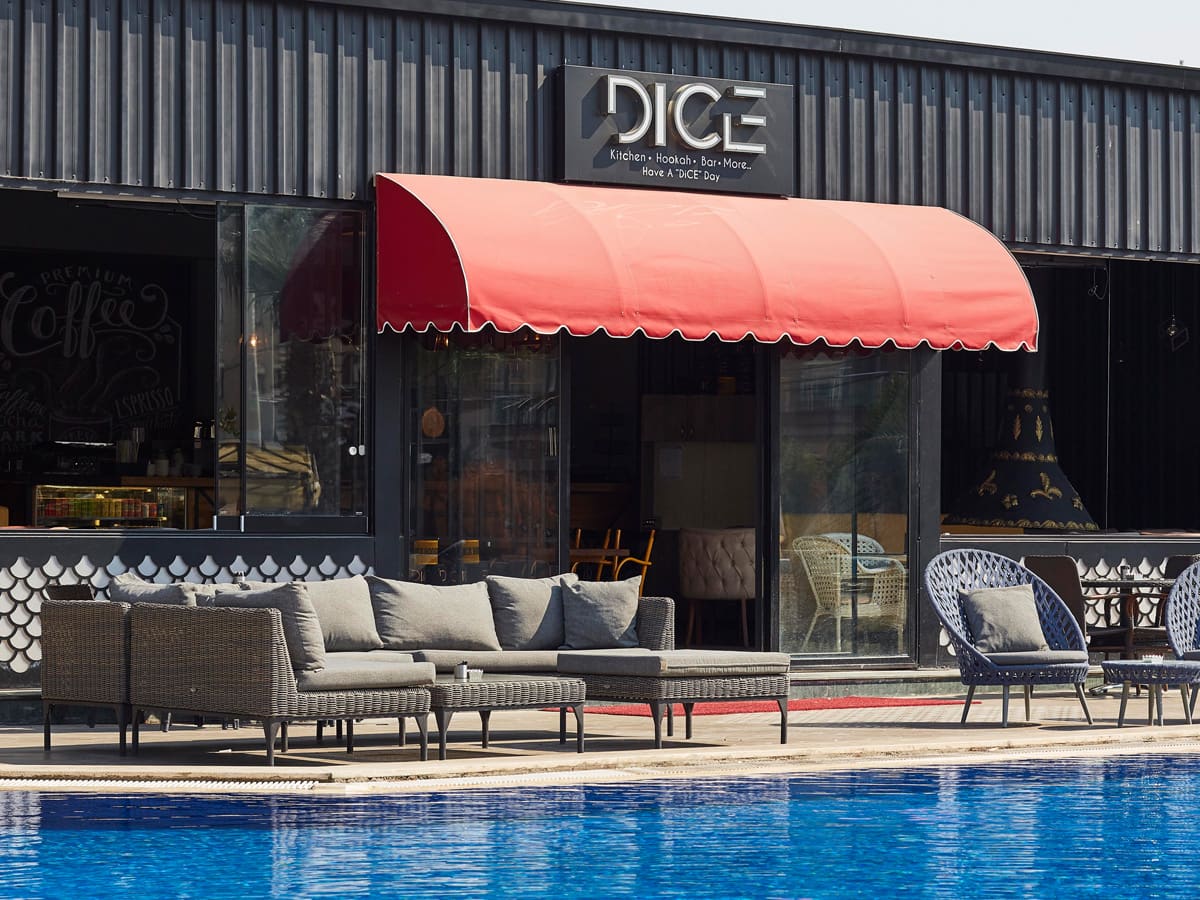 dice-and-more-cafe-2